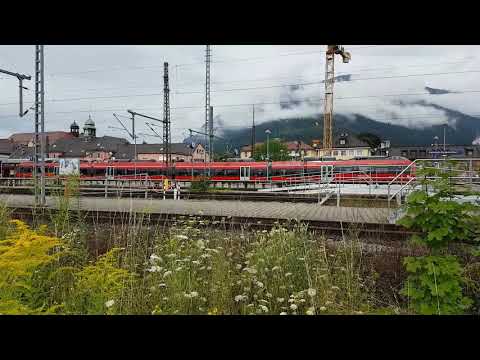 Garmisch-Partenkirchen Zugabfahrt Zug nach Mittenwald
