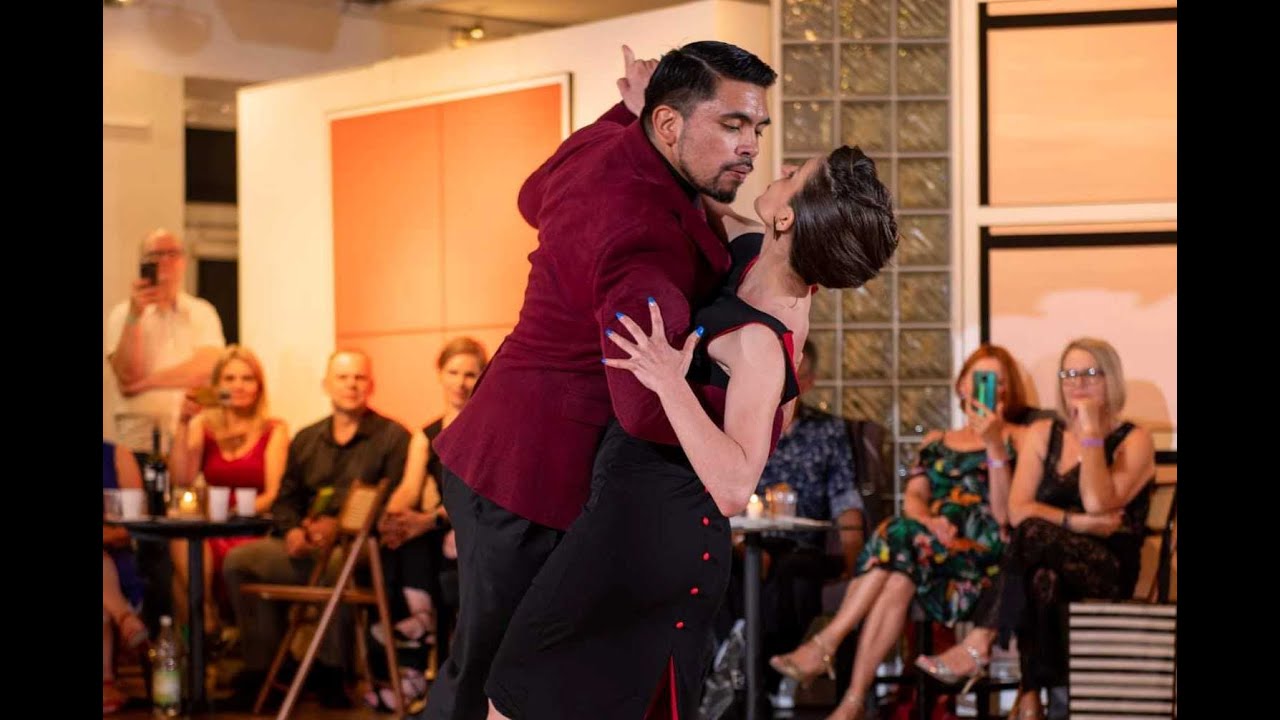 Video thumbnail for Tekla Gogrichiani & Julio Saavedra "Milongueando en el Cuarenta" Troilo Instrumental