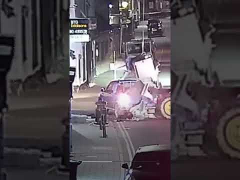Thieves with bulldozer carry out ATM heist in 4 minutes