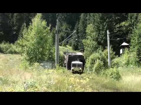 Tren R5704 Ilva Mica - Suceava iese din tunelul 7 si intra in statia Larion - 22.07.2016