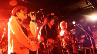 THE CHINA WIFE MOTORS & C'MONS  -  Rosie  :  The Roosters (LIVE)