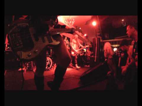 Barb Wire Dolls - World On Fire (Live im Panic Room Essen)