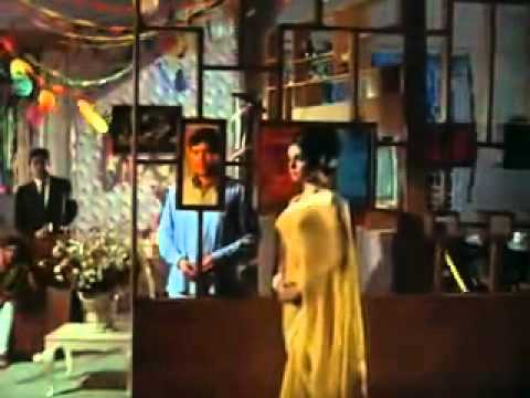 Poster khiza ke phool mere naseeb mein lyrics – kishore kumar