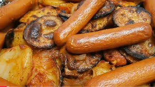 בקלי קלות- תפוחי אדמה ונקניקיות בצ'ילי (ליהי קרויץ - מטבח בקלי קלות) - התמונה מוצגת ישירות מתוך אתר האינטרנט יוטיוב. זכויות היוצרים בתמונה שייכות ליוצרה. קישור קרדיט למקור התוכן נמצא בתוך דף הסרטון בקלי קלות- תפוחי אדמה ונקניקיות בצ'ילי (ליהי קרויץ - מטבח בקלי קלות) - התמונה מוצגת ישירות מתוך אתר האינטרנט יוטיוב. זכויות היוצרים בתמונה שייכות ליוצרה. קישור קרדיט למקור התוכן נמצא בתוך דף הסרטון