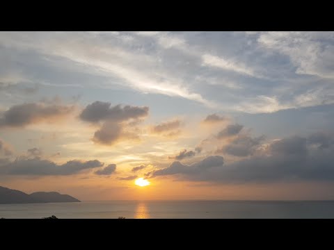 Clouds Rush Hour | SUNSET sky time lapse with UPBEAT music | XQX