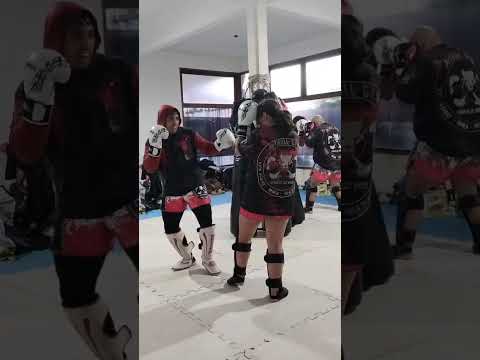RETROCEDER NUNCA RENDIRSE JAMÁS PITBULL GYM JUNÍN DE LOS ANDES