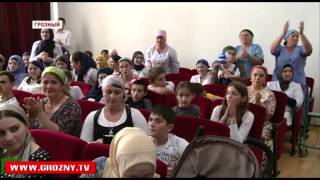 Павел Астахов посетил детский реабилитационный центр в Грозном 