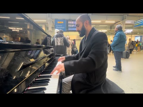 Boogie Woogie Stomp Piano Solo - Live at the Street Piano