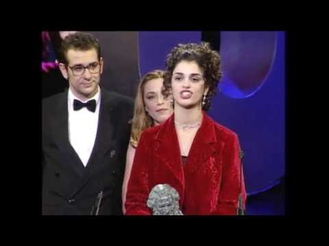 download lagu mp3 mp4 Ruth Gabriel, download lagu Ruth Gabriel gratis, unduh video klip Ruth Gabriel