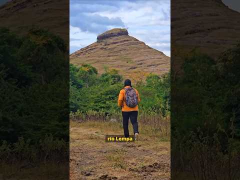 La Pirámide "PERDIDA" en el Río Lempa: Cerro Mariancolo, Estanzuelas, Usulután, El Salvador.