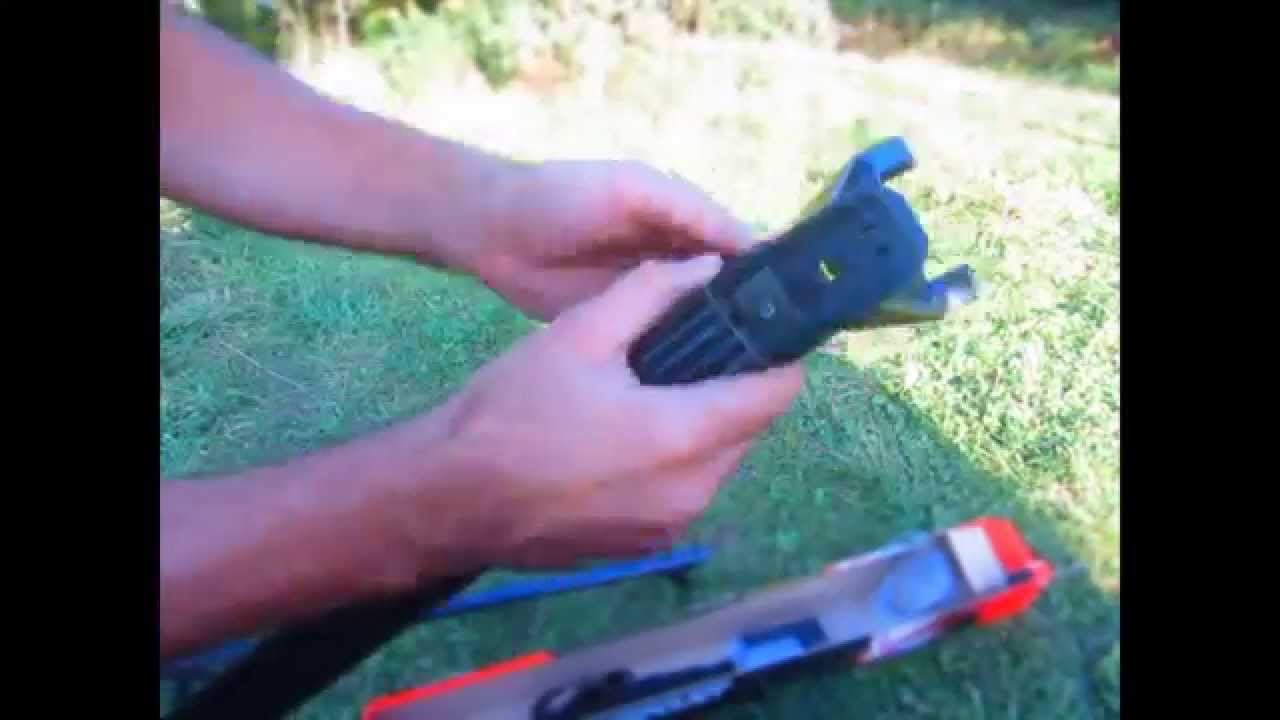 How to Mount Roof Rack Bars on Citroen Xsara Picasso (Carpoint)