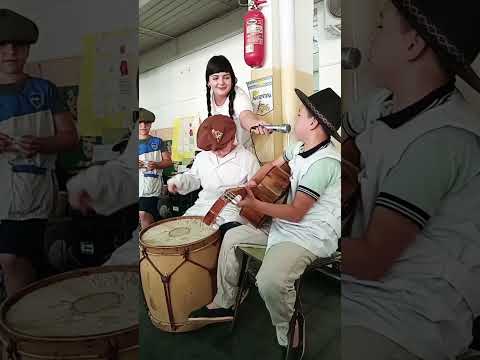recuerdo del día de la Tradición Escuela N6 de Verónica Punta Indio tercer grado.