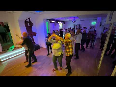 Welttanztag 2025 - Weltrekordversuch Bachata - Tanzschule Seidel Saal 2