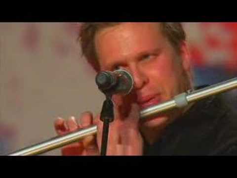 Talang 2008 - Emil Lundaahl spelar på en krycka!