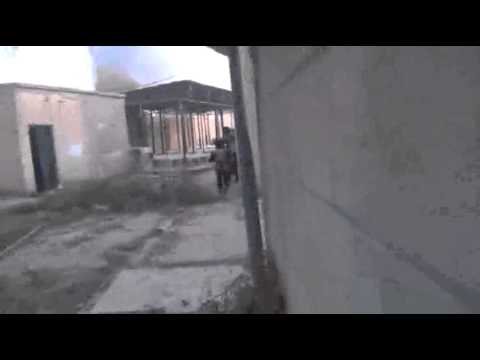 اقتحام مبنى الهجانة من قبل كتائب الجيش الحر في دير الزور