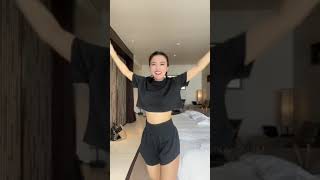 Download lagu Wika salim Goyang maut😍 Part-3 #shorts mp3