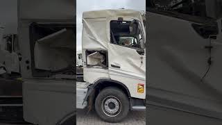 Грузовик шасси Volvo FH4-540 / ENGINE RUNNING / RETARDER / 2XBIG AXLE / VEB+ / MB CHA после аварии | Изображение 4 - Autoline