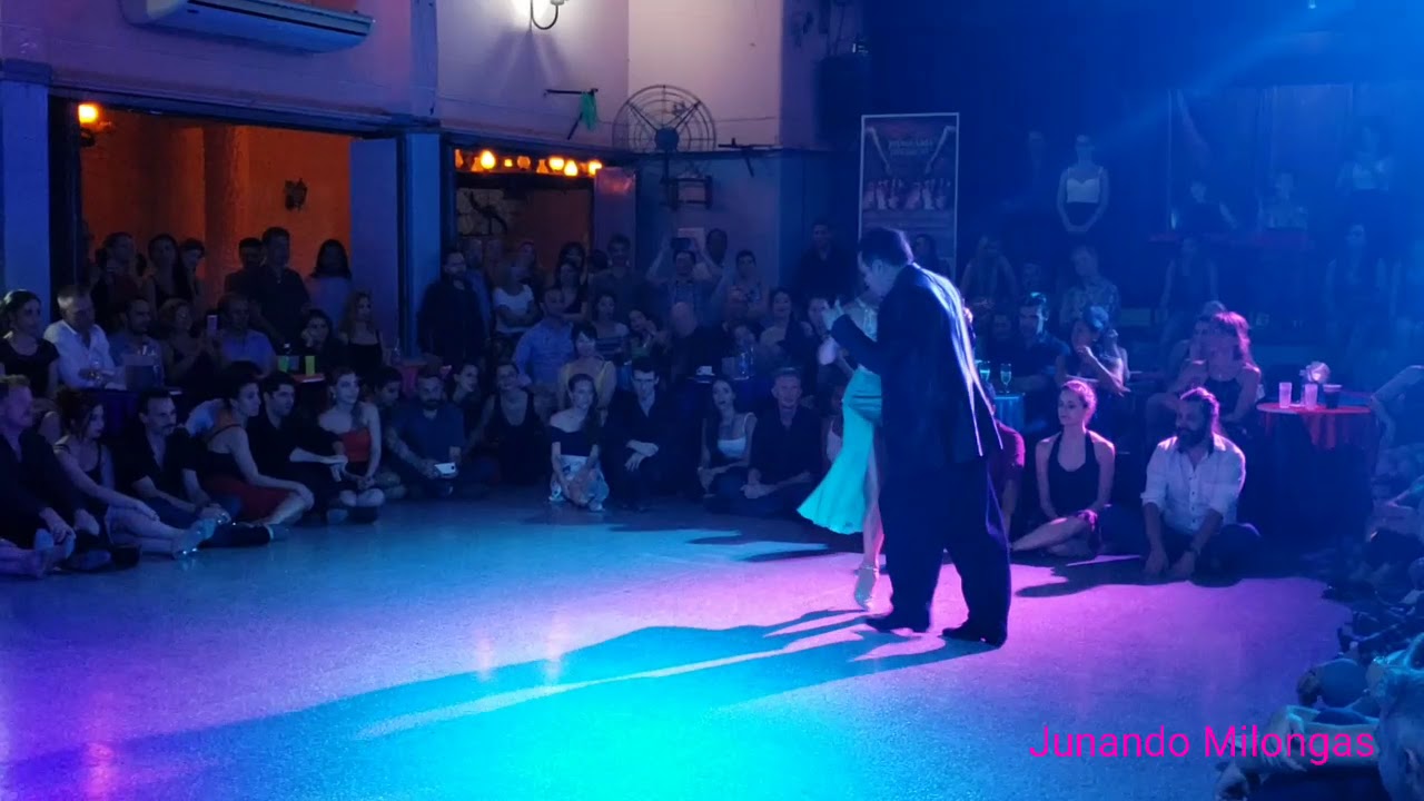 MARIANO "CHICHO" FRUMBOLI & MOIRA CASTELLANO 05/05