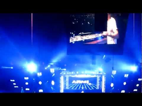 ASOT600MEX - Armin Van Buuren drops "Rank 1's Airwave (Julians Bootleg)"