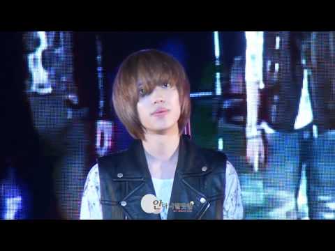 120517 TEENTOP(틴탑) 청운대학교 축제 '손등이 스친다' NIEL ver.
