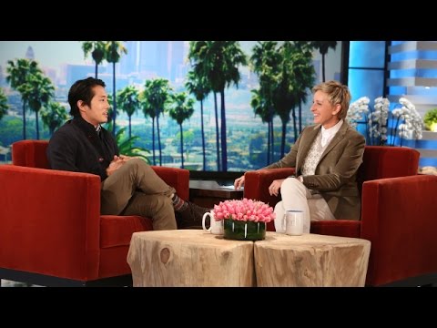 スティーブン・ユンの両親について (Steven Yeun on His Parents)