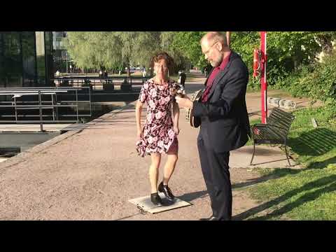Warp Speed Sally Goodin Buckdance with Finnish Bluegrass Banjo - Miss Moonshine - Helsinki Suomi