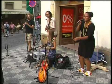 The Brownies - Praha - Prague - Street Music 2012