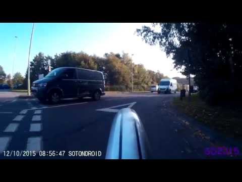 @HantsPolRoads DN61MVA pulls out on car and close passes cyclist 12/10/15