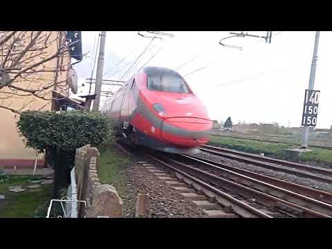 Il FRECCIAROSSA ETR 600 effettua il servizio FRECCIABIANCA 8623 al posto del solito ETR 460.