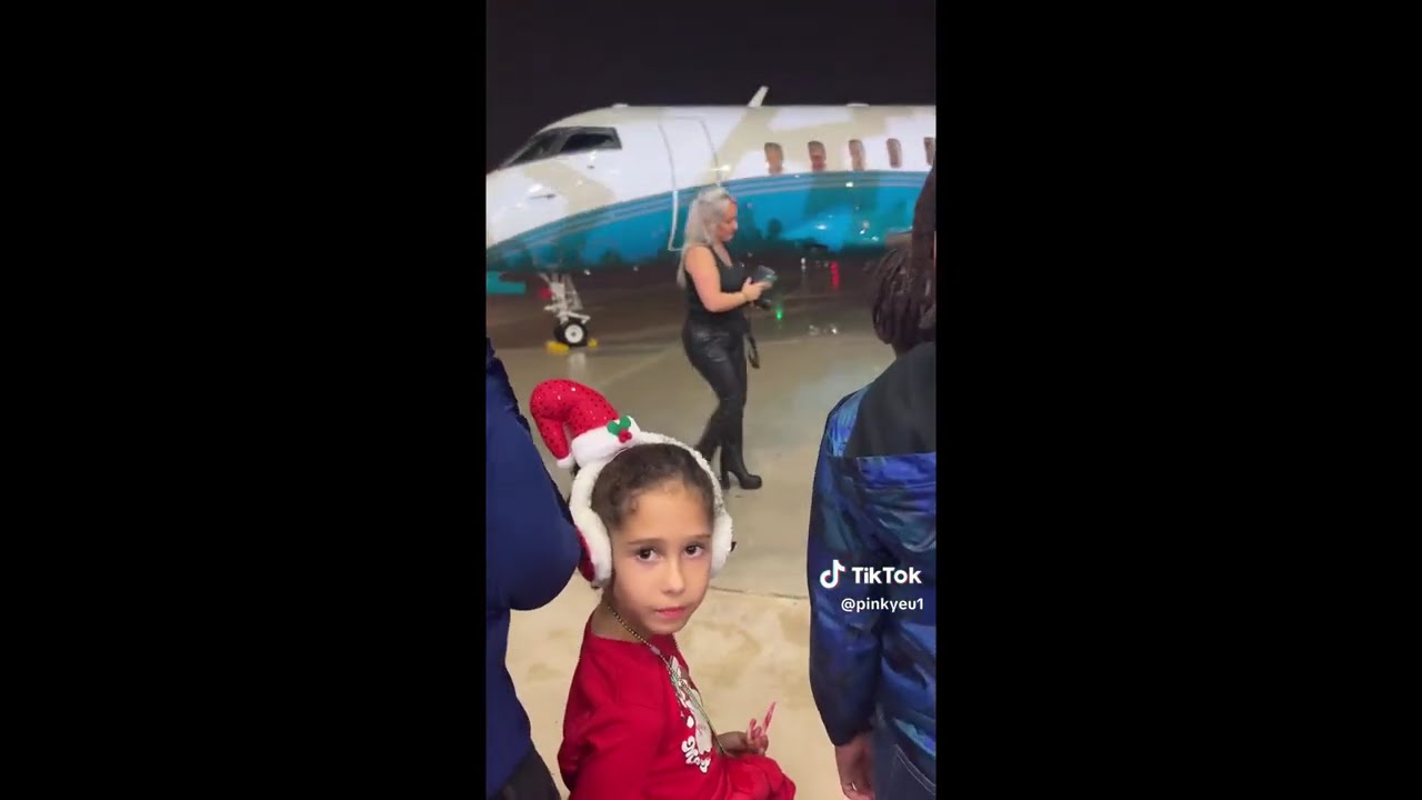 Promotional video thumbnail 10 for SoFlo Santa Roger