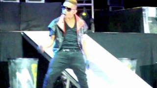 Prod Hip Roll At the Scream Tour