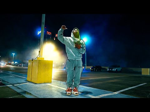 Blue Benjamin Sleepy - 1:40 In Gywnn Oak [Official Music Video]