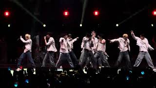 Download lagu [4KHDR/60FPS] TREASURE - KING KONG @ Los Angeles 4/13/2025 mp3