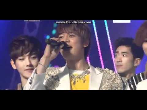 120413 SHINee + Funny Moment @ Music Bank