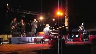 Raphael Gualazzi feat. Steve Ferraris @ Lunel-Viel - Mambo Soul