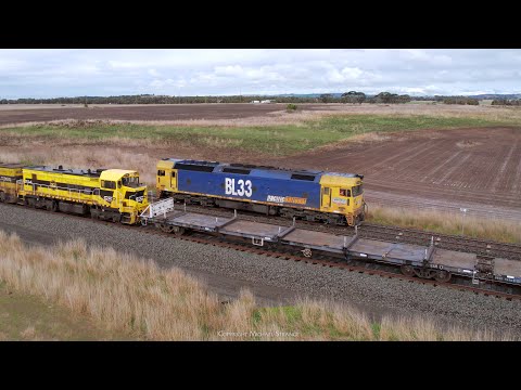Pacific National Light Engine BL33 Crosses SSR Rail Train (23/6/2023) - PoathTV Australian Railways