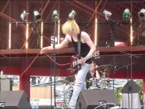 Amusement Parks On Fire 10/07/05  Paris, La Villette, Kiosque à Musique, festival Feedback