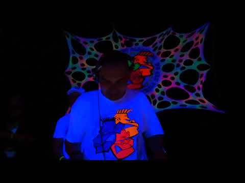 DJ Kahlkopf HC & Gee MC @ We are Fuck!ng Oldschool meets Blacklight Maniacs