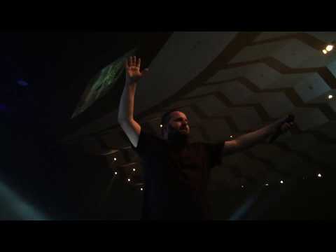 Reina Em Nosso Meio video