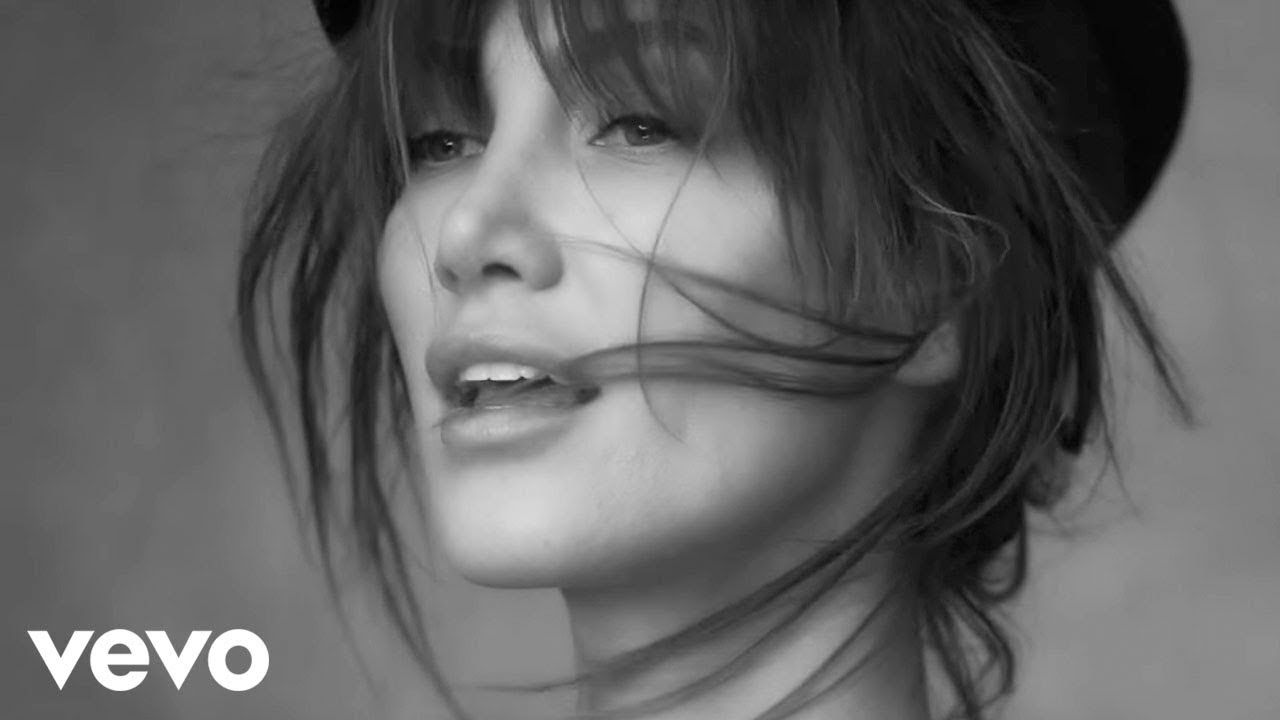 Delta Goodrem — Think About You (The Look Book)