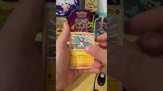 Ripping a pack #pokemon #pokemoncards #pokemontcg #cards