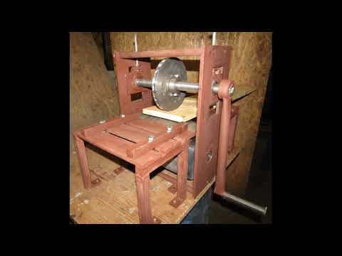 Dispozitiv cu acționare manuală pentru embosat lemnul 04-533 dotat cu  rola "Sfoară în plan".