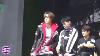 [FANCAM]【UNIQ姨母团】151128 UNIQ(유니크) 1ST Birthday @BEIJING 《Listen to me》 王一博YIBO FOCUS