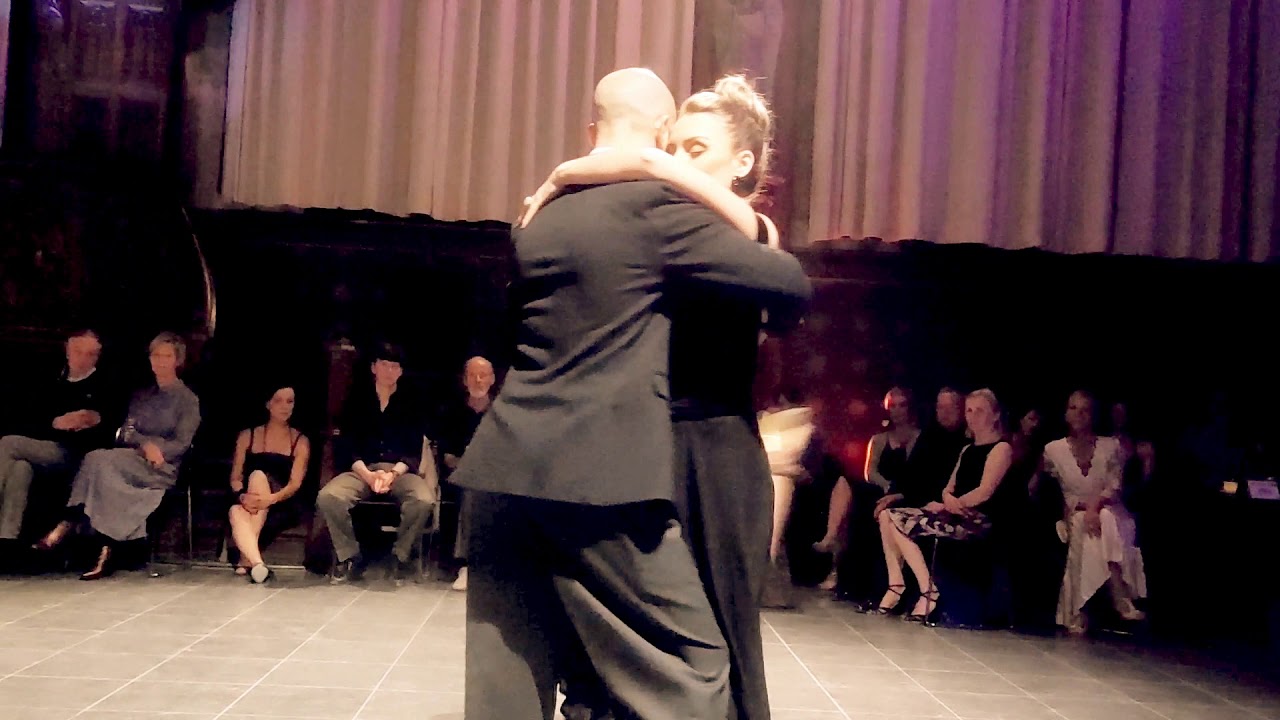 demo 1 Altenakapel met Lorena Gonzalez & Gaston Camejo