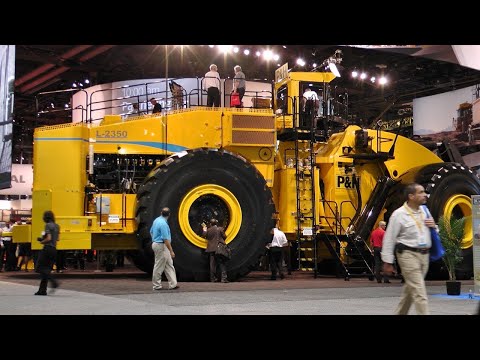 Top 3 World's Largest Wheel Loaders