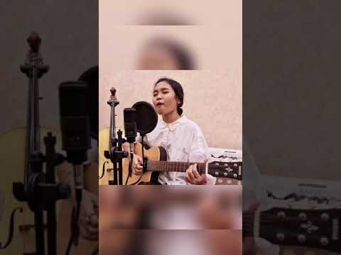 Kala Cinta menggoda Woro Mustiko