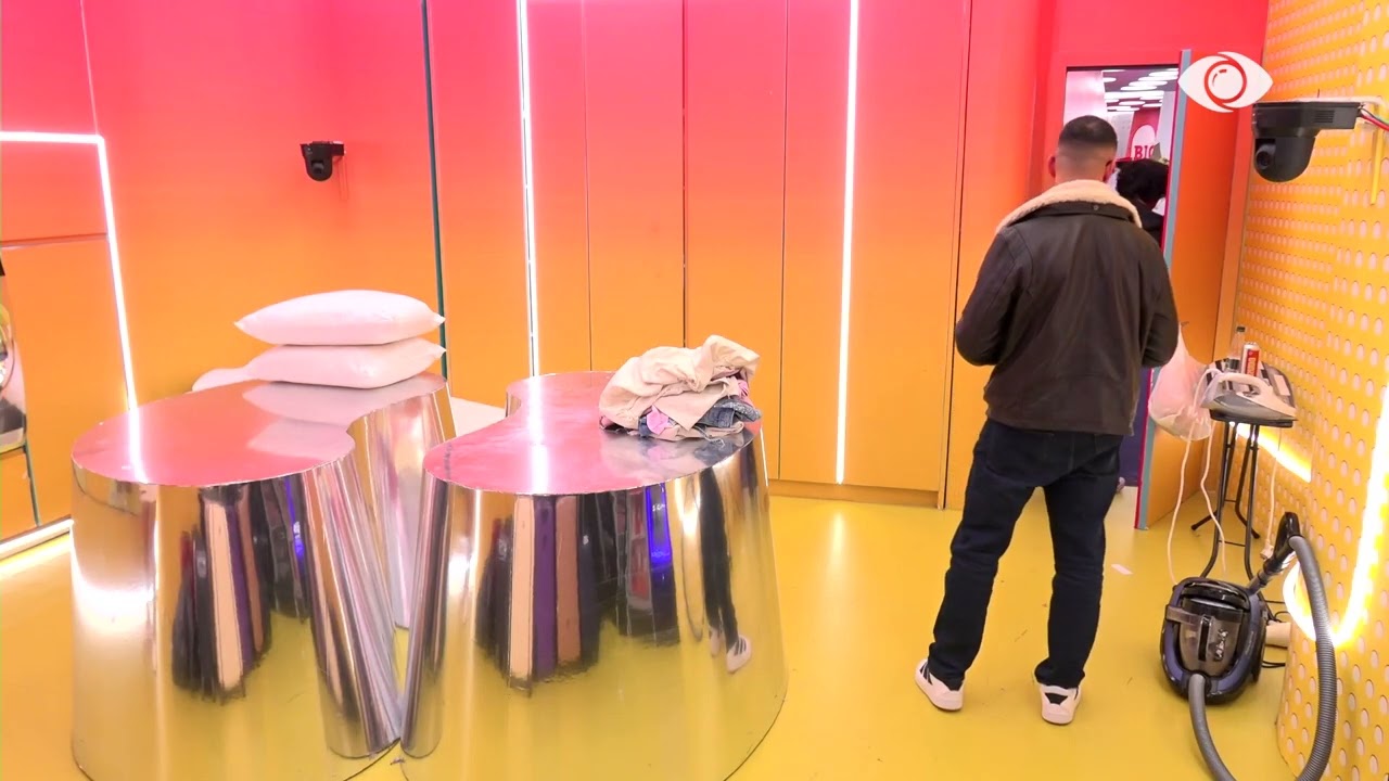 Unë nuk jam ofenduar nga Rogerti as Miri/ Edisa i drejtohet Stenaldos