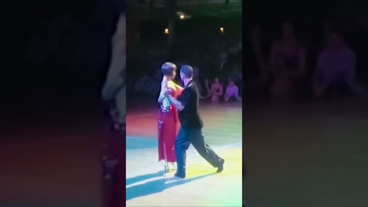 Tango. Sacada y Colgada.Gustavo Rosas.Show con Gisela Natoli en Tarbes en Tango.AGO 2018.FR.#tango