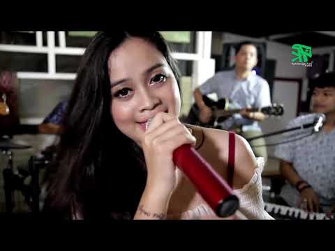 Karna su sayang cover by xena xenita ft dangduters dangdut akustik