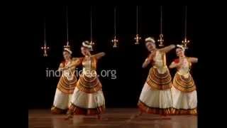 Mohiniyattam by Sunanda Nair